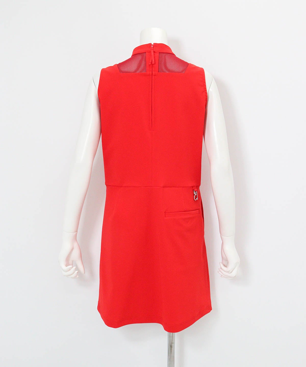 シアー切替撥水ノースリワンピース(レッド)後ろ