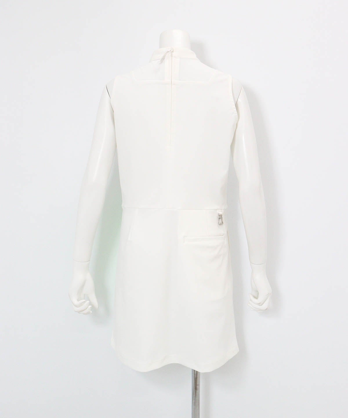 シアー切替撥水ノースリワンピース(ホワイト)後ろ