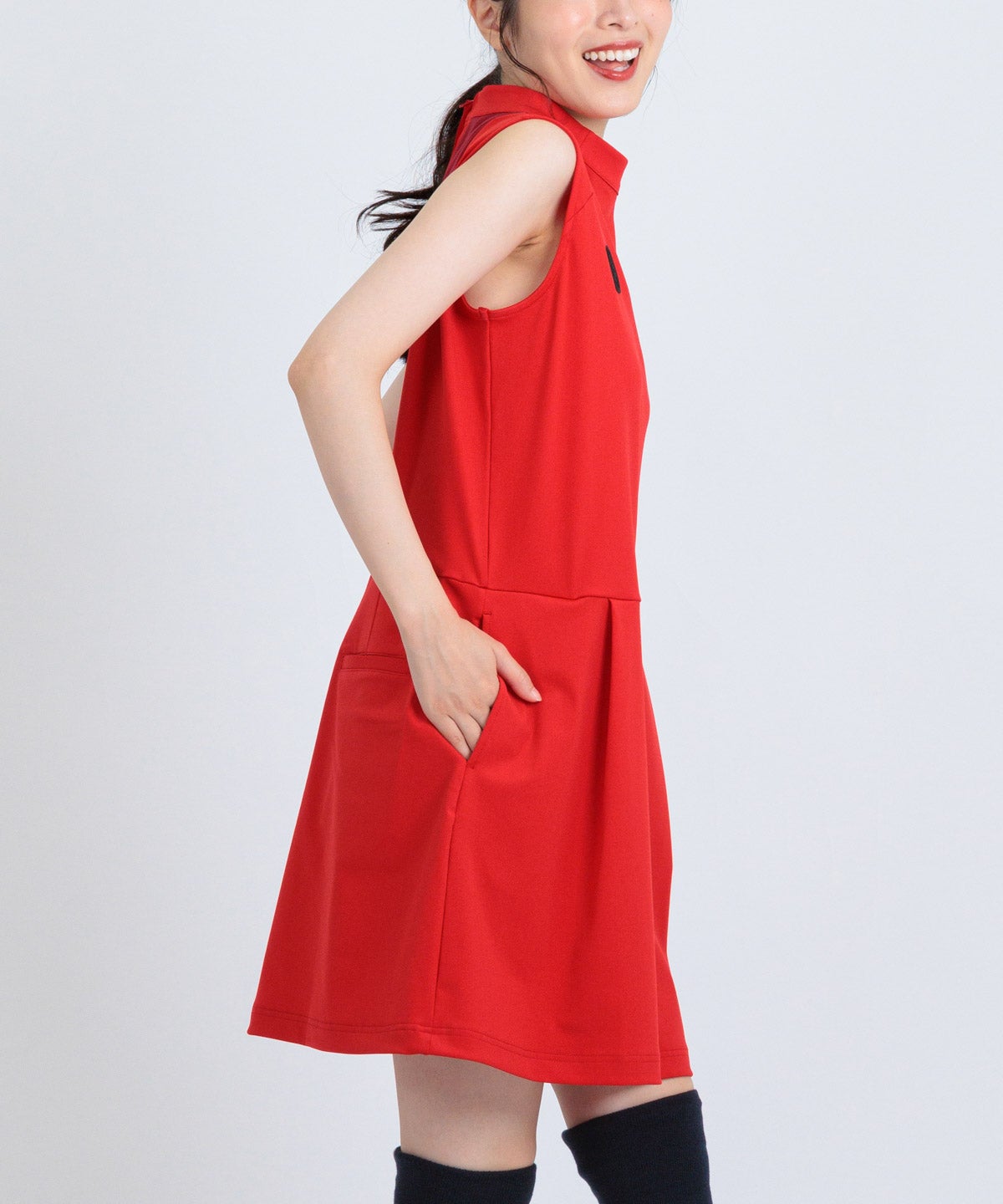 モデル着用画像(レッド)