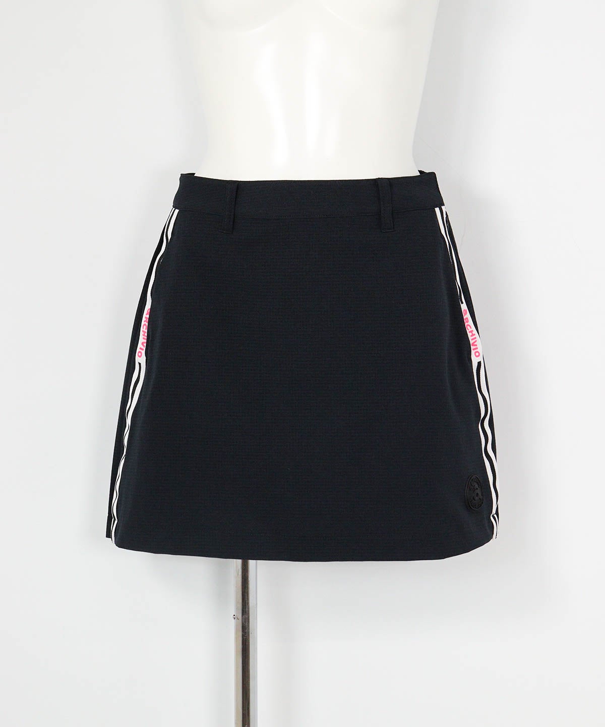 パックプリーツ通気速乾スカート(ブラック)前