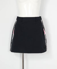 パックプリーツ通気速乾スカート(ブラック)前