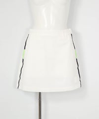 パックプリーツ通気速乾スカート(ホワイト)前