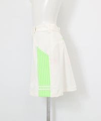 マーカー付き撥水フレアスカート(ホワイト)横