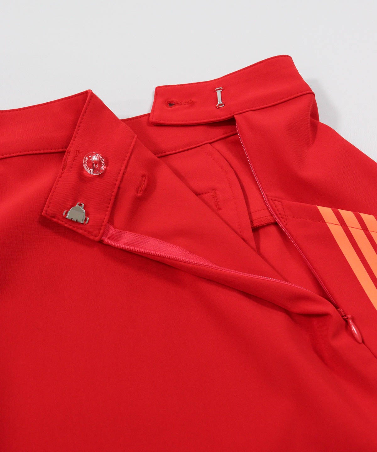 ファスナー部分(レッド)