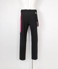 マーカー付きライン撥水パンツ(ブラック)後ろ