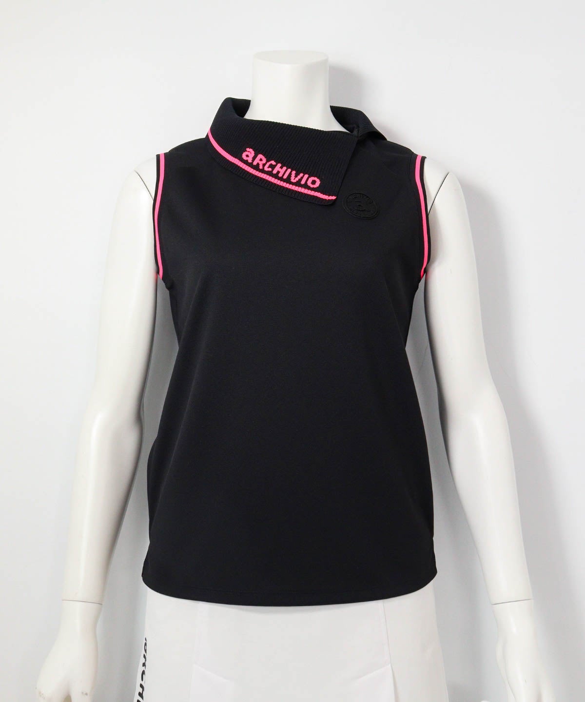 アシメ襟UV速乾ノースリプルオーバー(ブラック)前