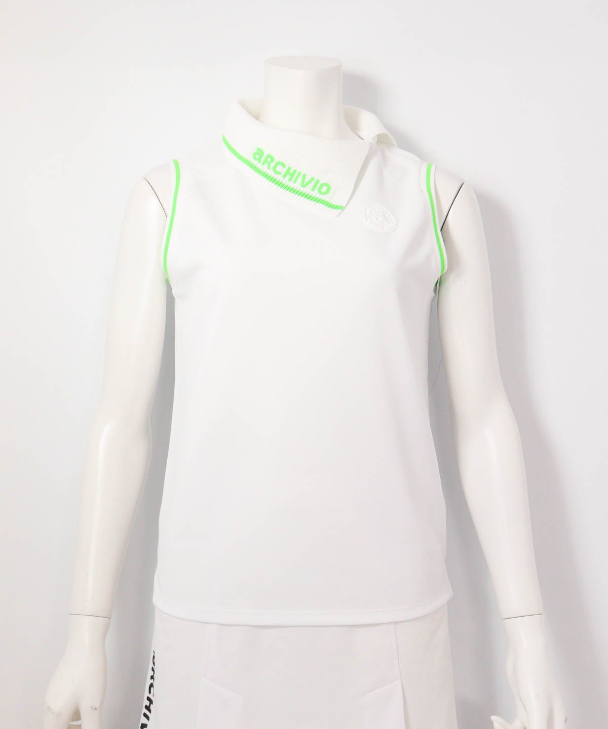 アシメ襟UV速乾ノースリプルオーバー(ホワイト)前