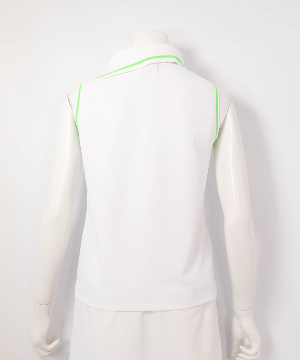 アシメ襟UV速乾ノースリプルオーバー(ホワイト)後ろ