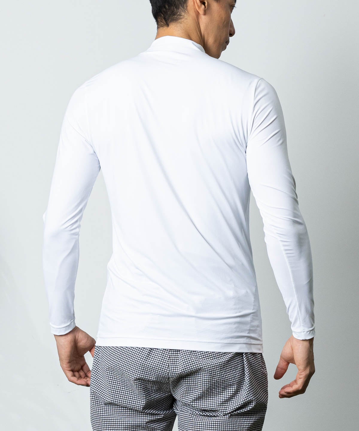 モデル着用画像(ホワイト)