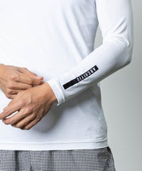 モデル着用画像(ホワイト)