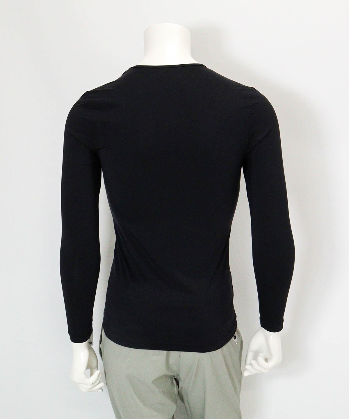 【メンズ】UV冷感クルーネックインナー(ブラック)後ろ
