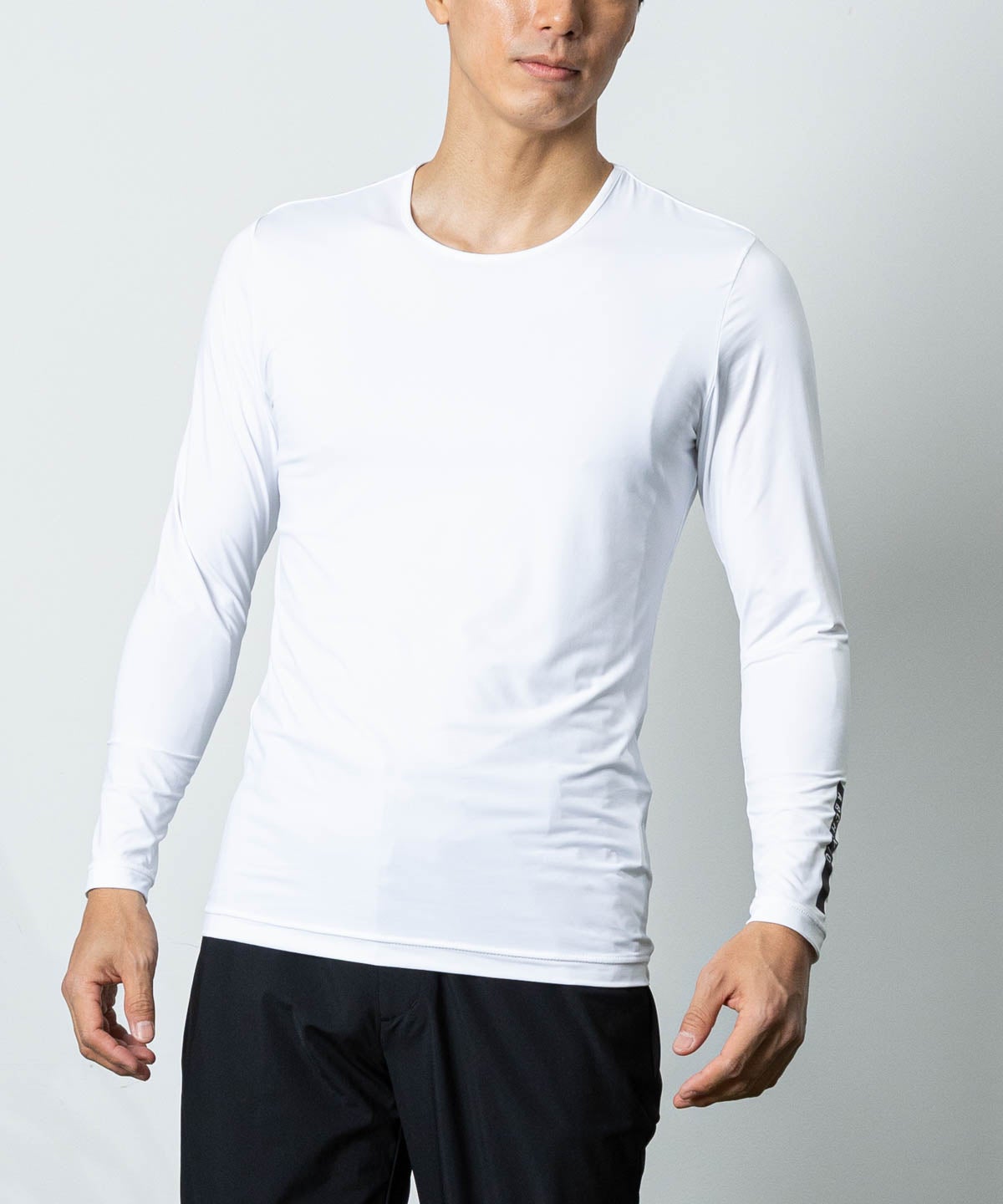 モデル着用画像(ホワイト)