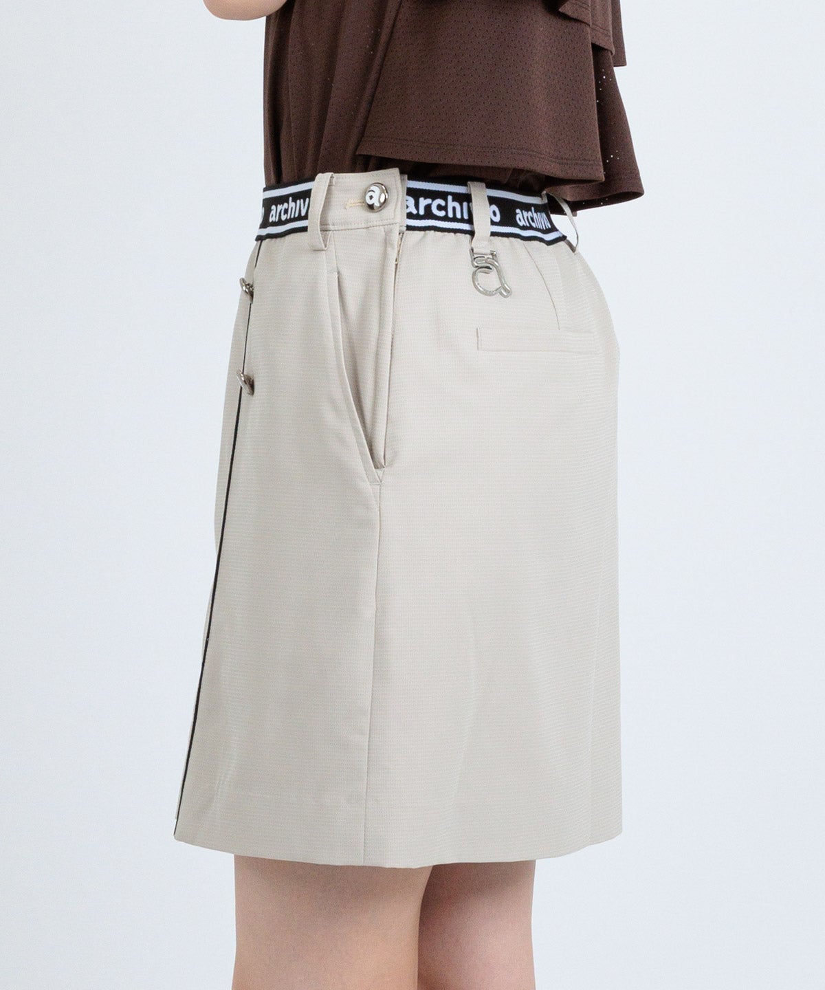 モデル着用画像(ベージュ)