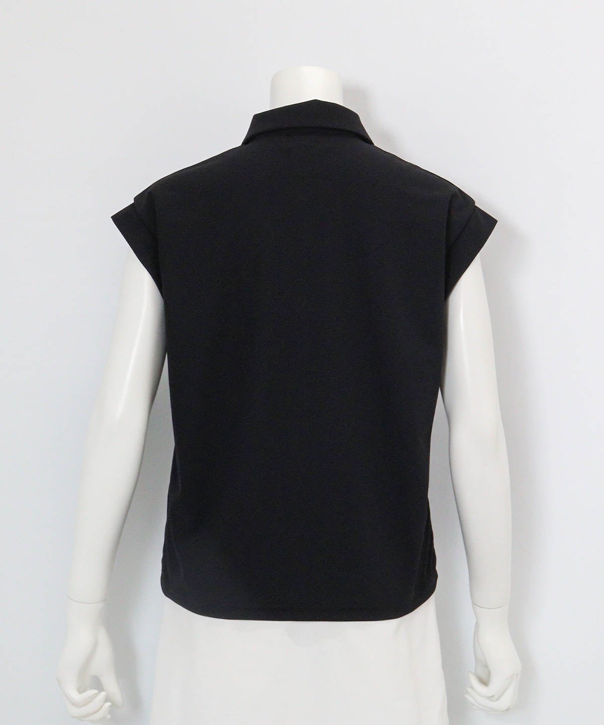 UV速乾ジップ襟プルオーバー(ブラック)後ろ