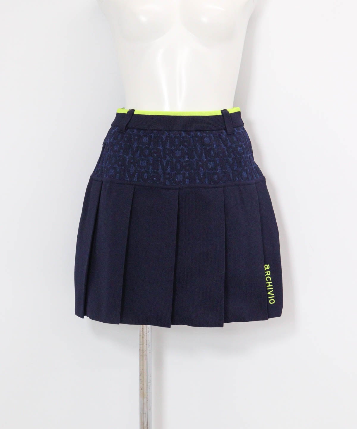 ジャガードロゴプリーツ切替スカート(ネイビー)前
