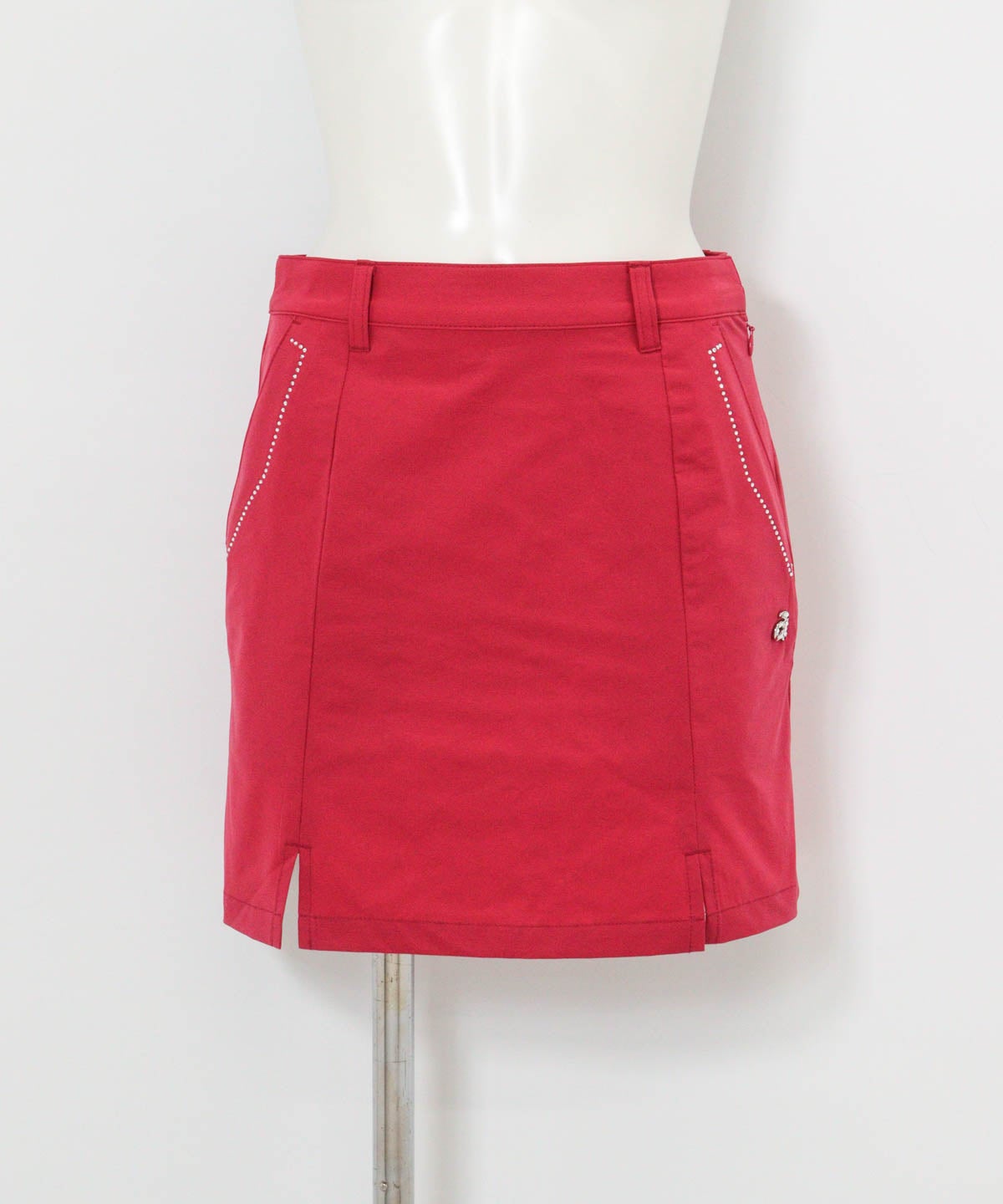 ストーンポケットUV撥水スカート(レッド)前