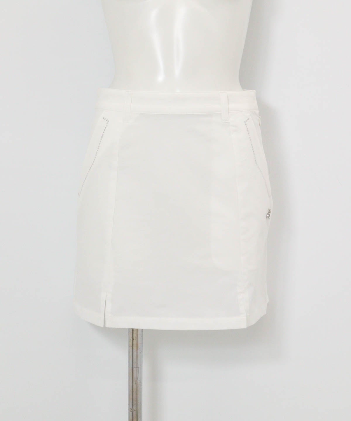 ストーンポケットUV撥水スカート(ホワイト)前