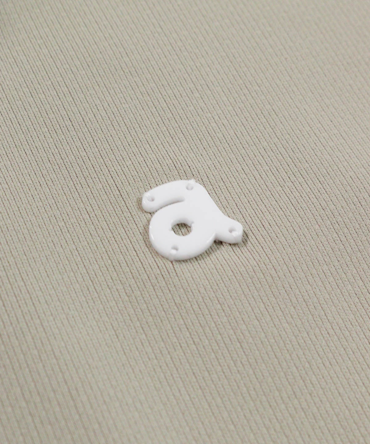 ロゴマークアップ(ベージュ)