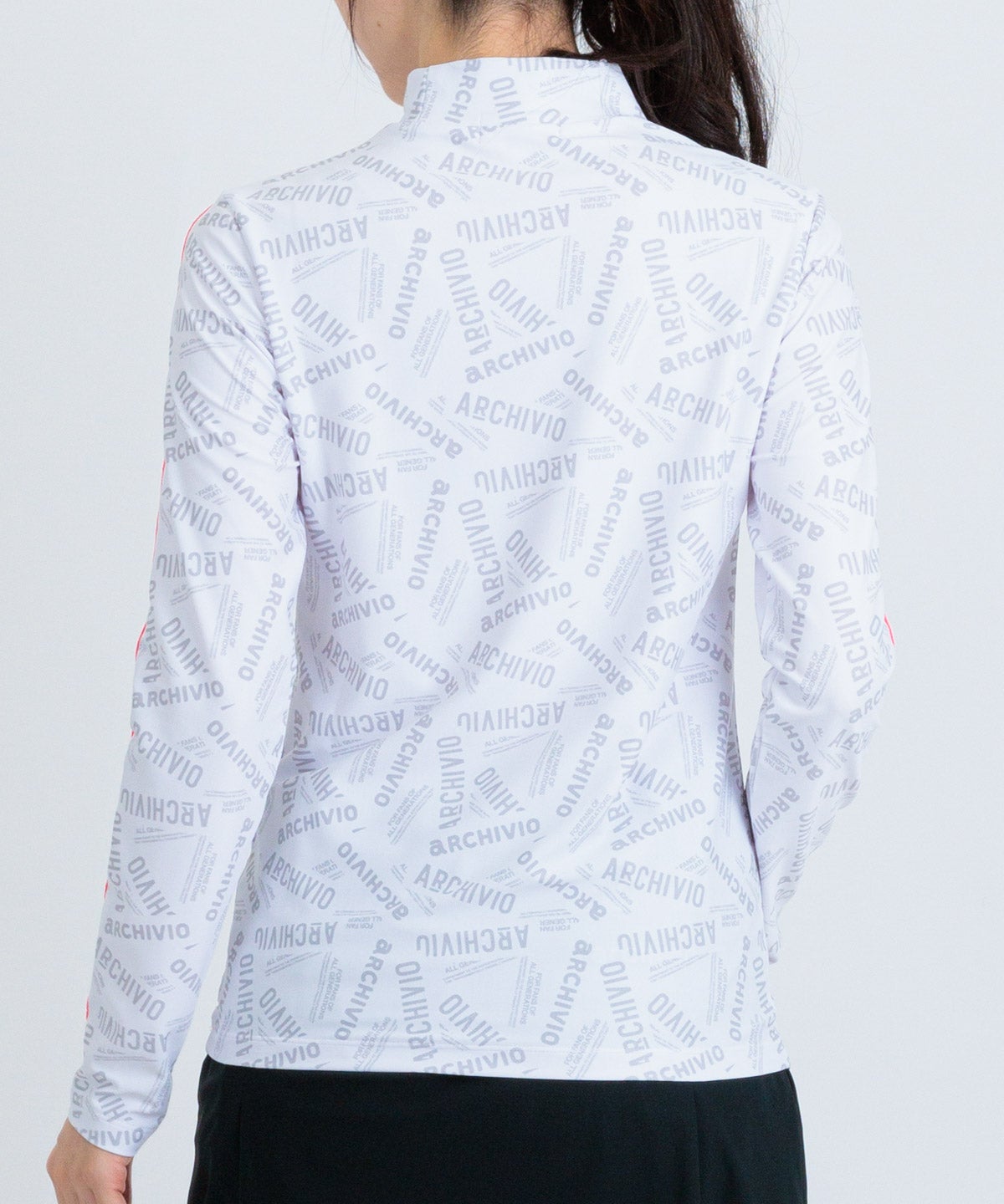 モデル着用画像(ホワイト)