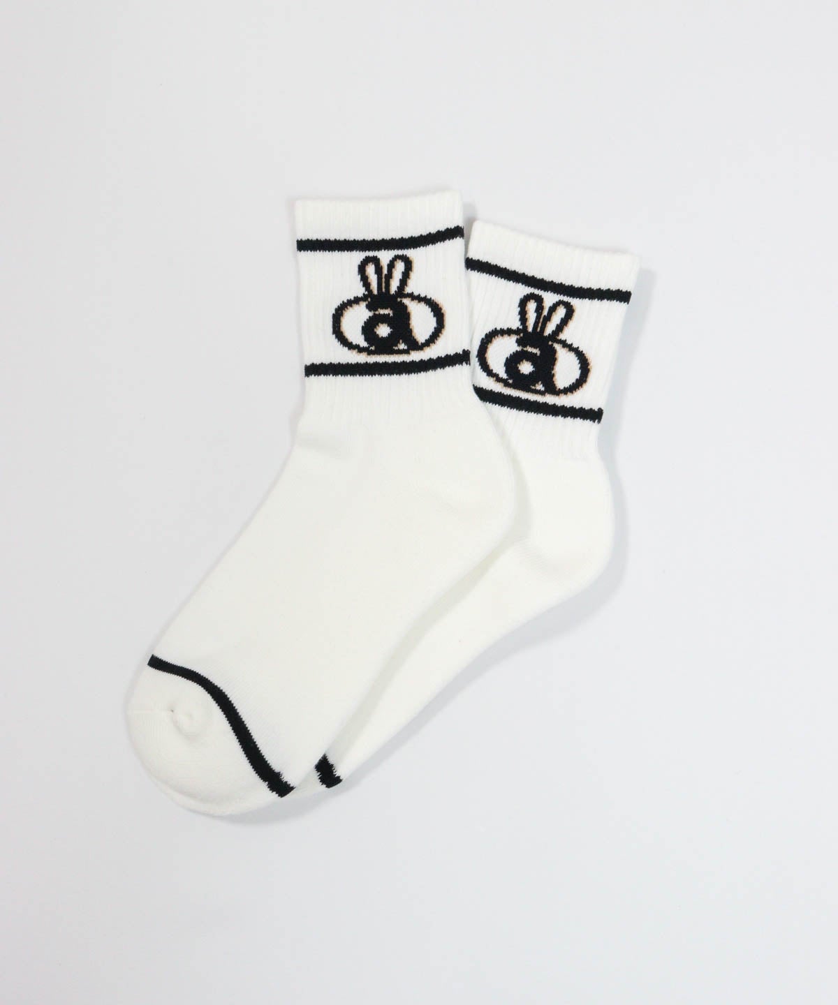 ウサロゴリブショートソックス(ホワイト×ブラック)