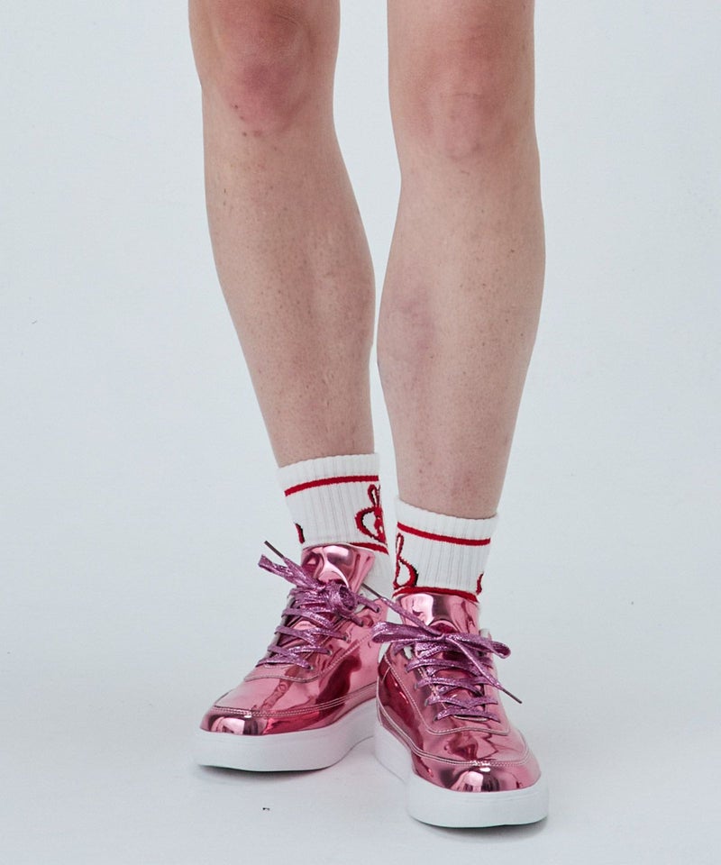 モデル着用画像(ホワイト×レッド)