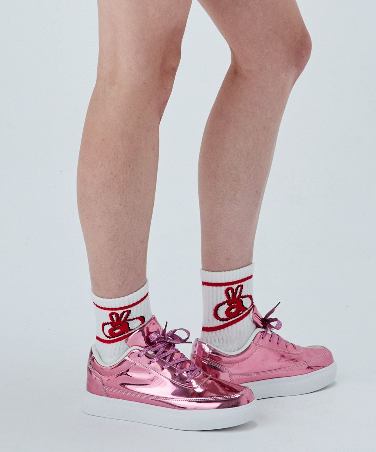 モデル着用画像(ホワイト×レッド)