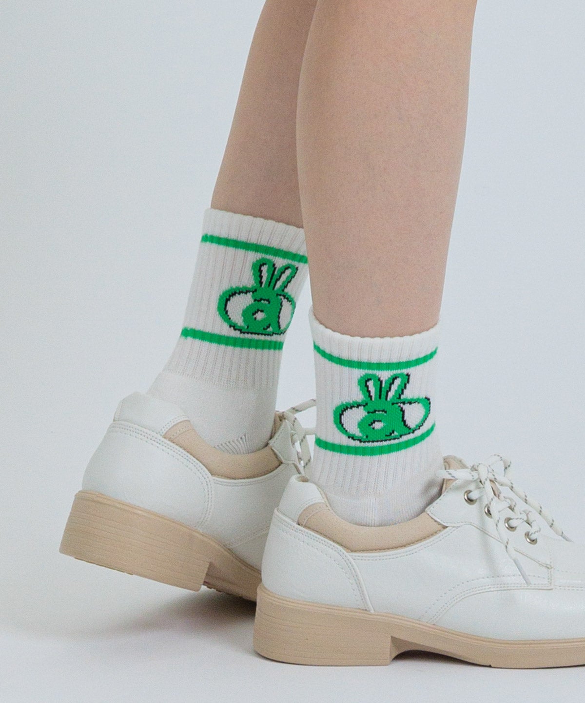 モデル着用画像(ホワイト×グリーン)