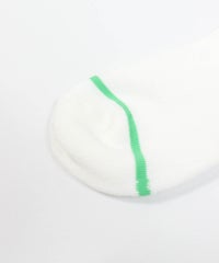 つま先ライン部分(ホワイト×グリーン)