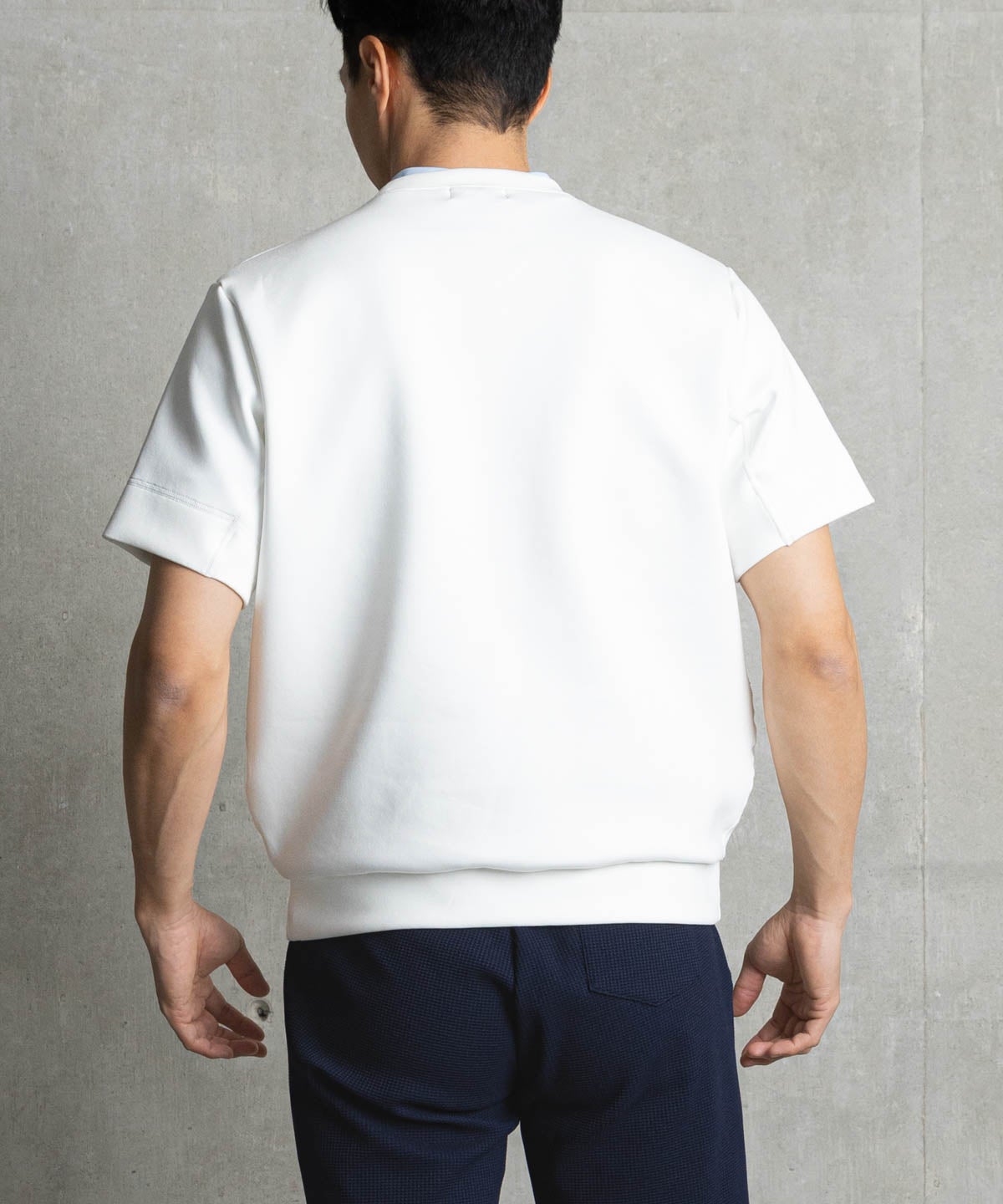 モデル着用画像(ホワイト)