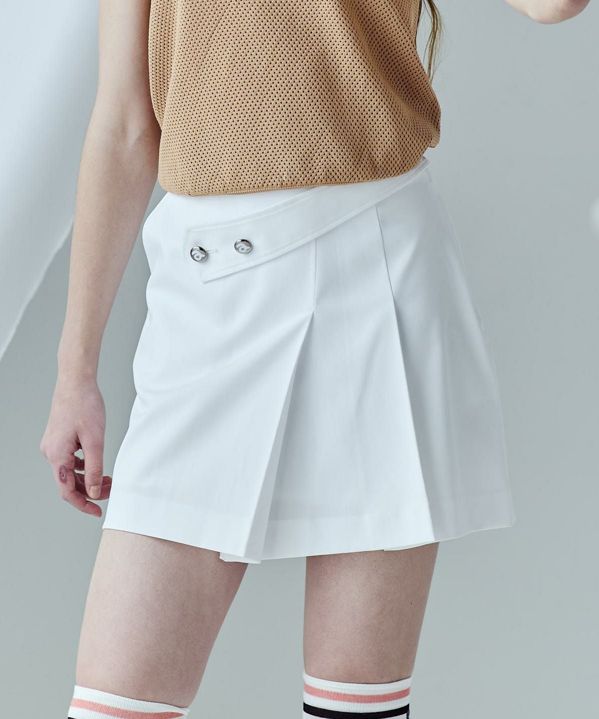 モデル着用画像(ホワイト)