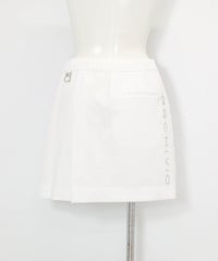 UV撥水フロントベルトスカート(ホワイト)後ろ