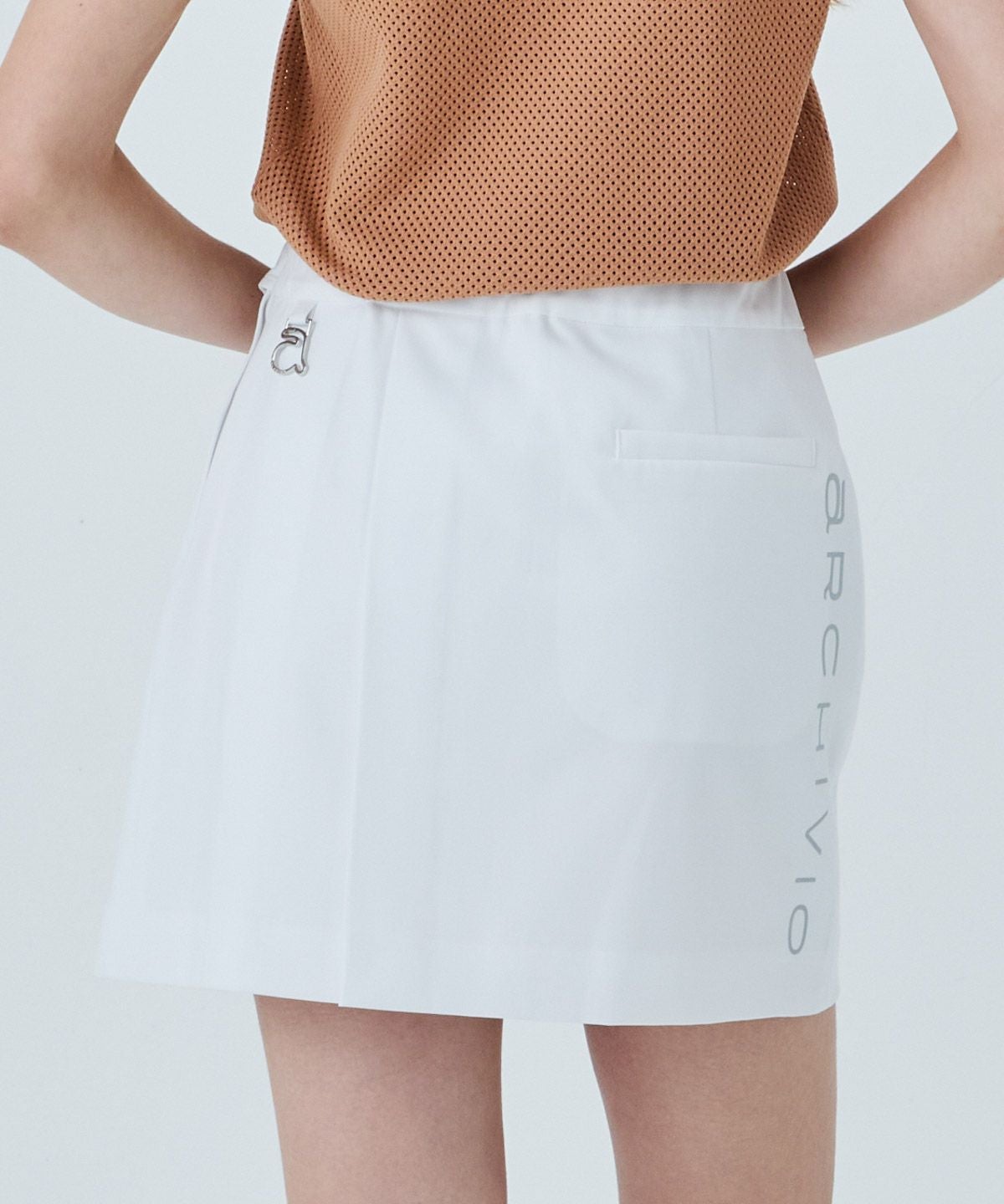 モデル着用画像(ホワイト)