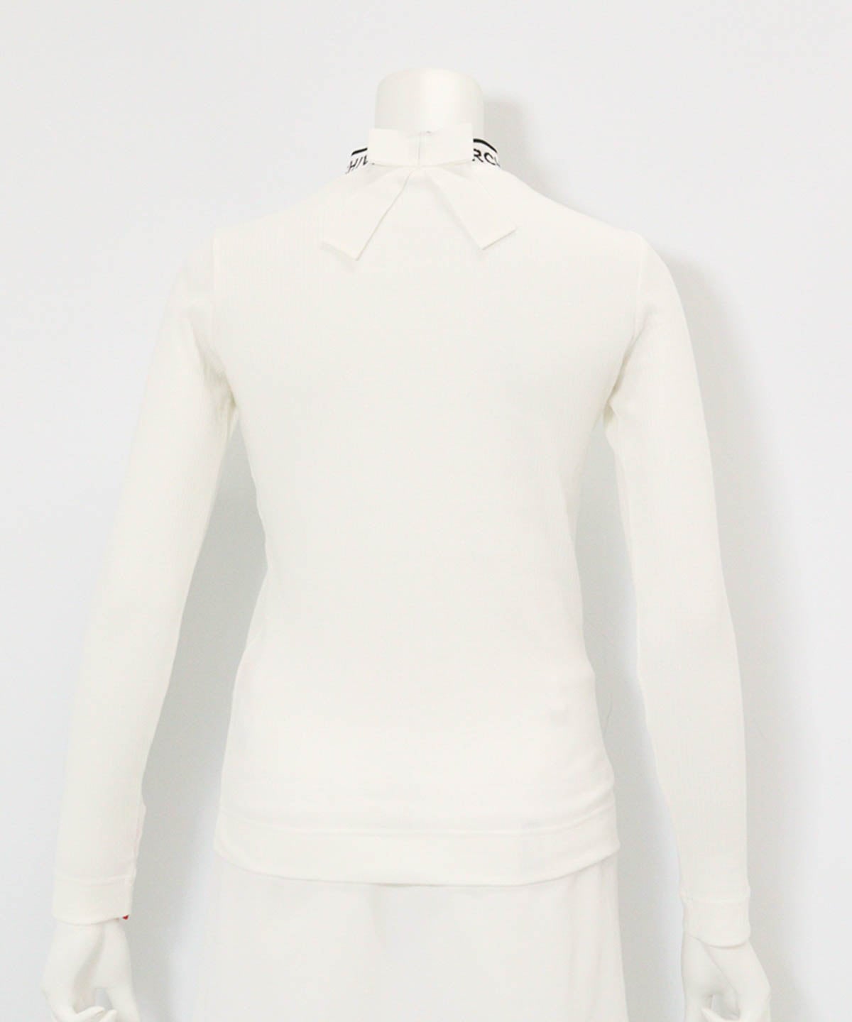 バックリボンリブプルオーバー(ホワイト)後ろ