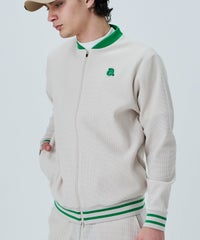 モデル着用画像（ベージュ）