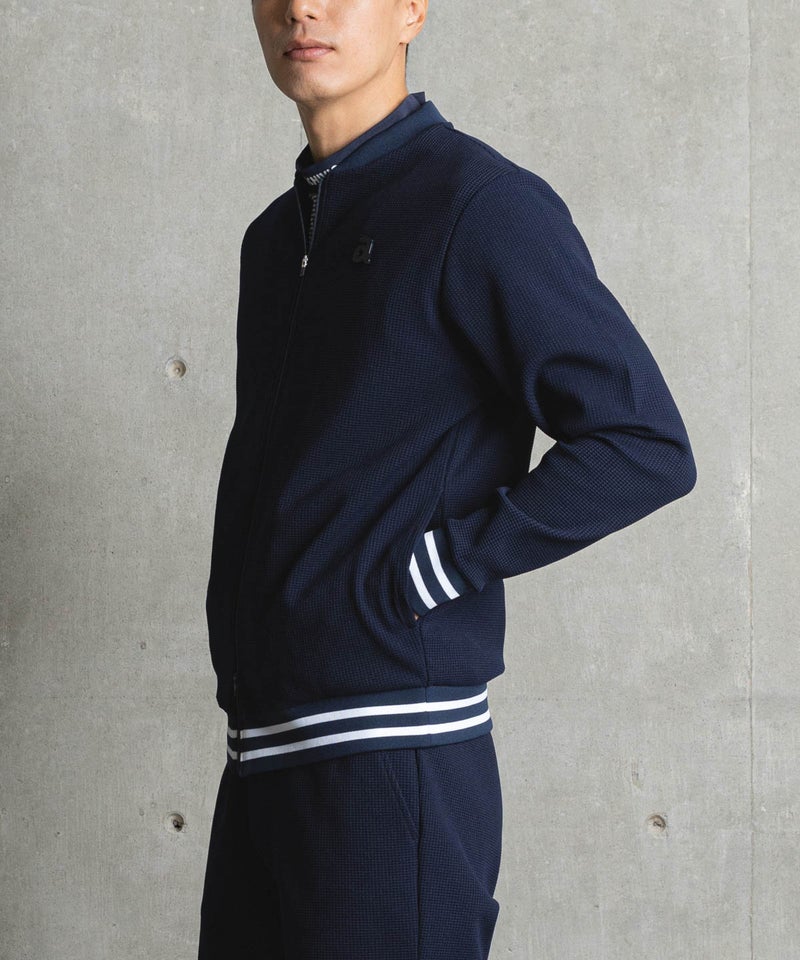 モデル着用画像（ネイビー）