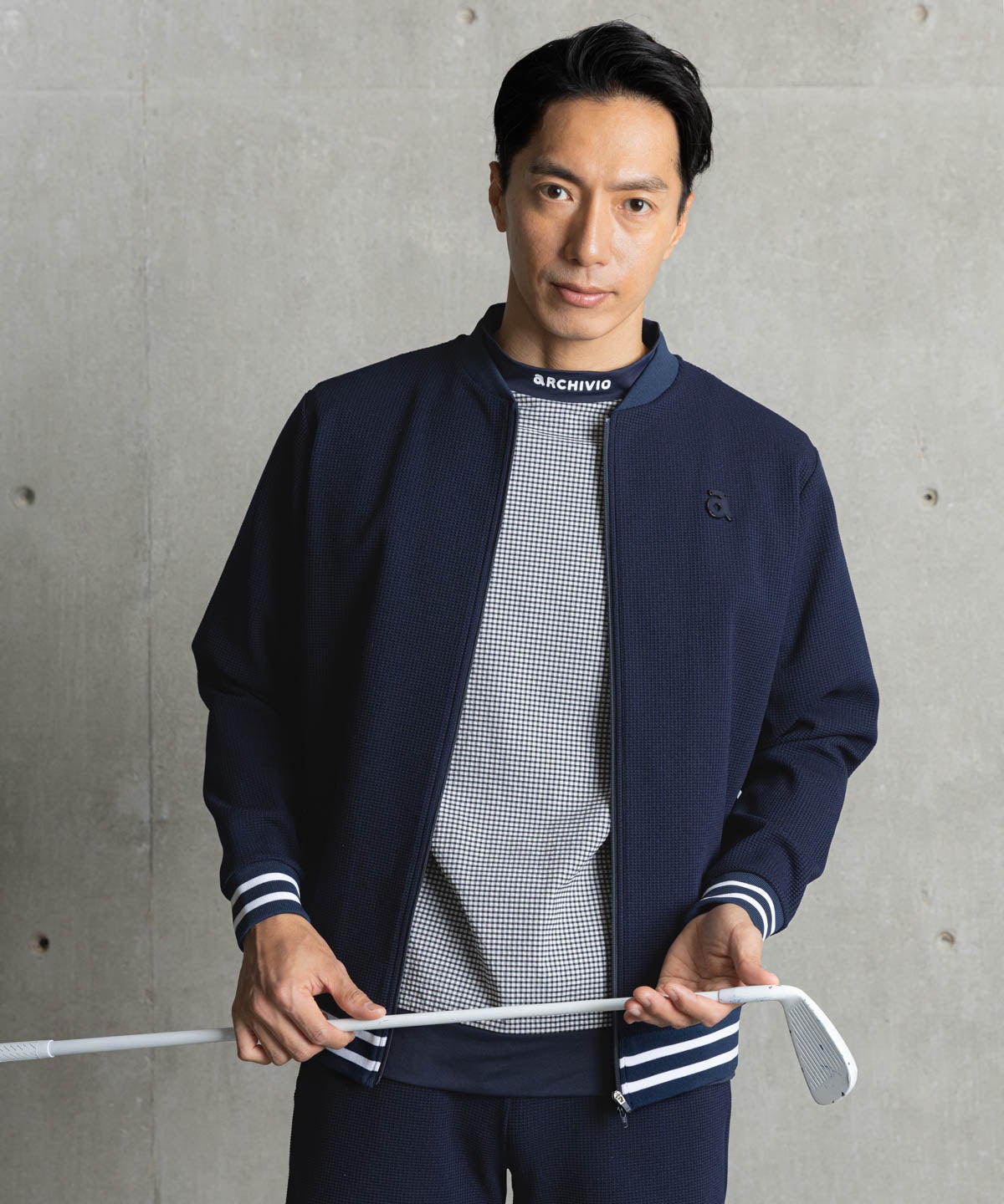 モデル着用画像（ネイビー）