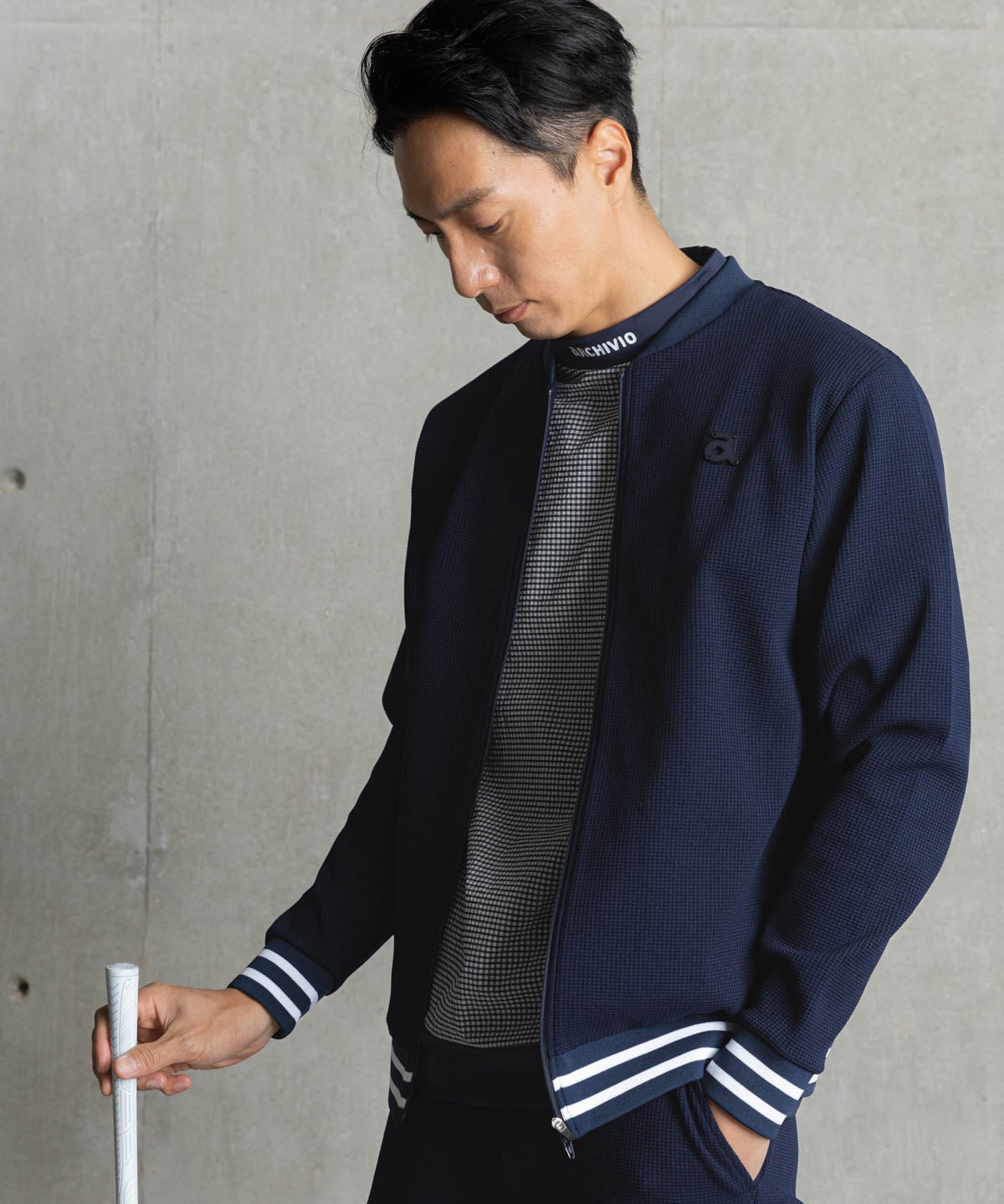 モデル着用画像（ネイビー）