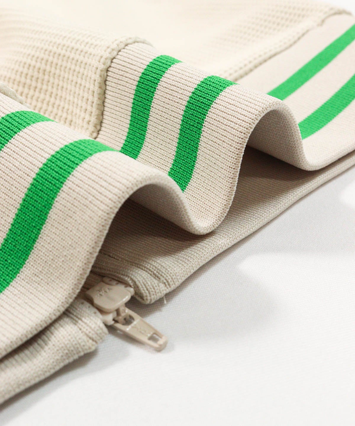 生地感（ベージュ）