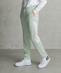 モデル着用画像（ライトグリーン）