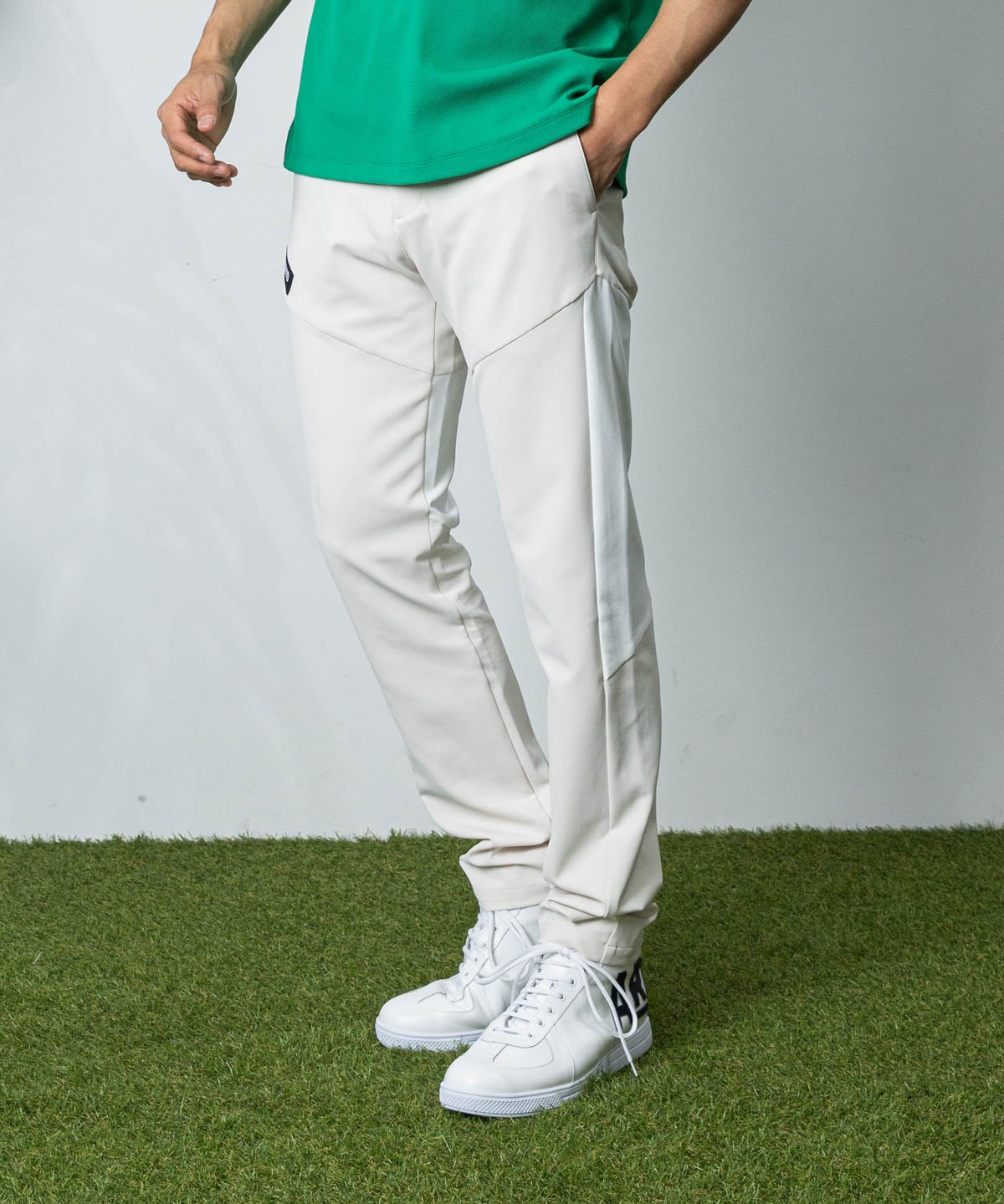 モデル着用画像（ベージュ）