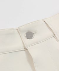 ボタン部分（ベージュ）