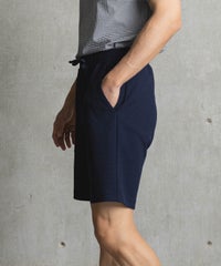 モデル着用画像（ネイビー）