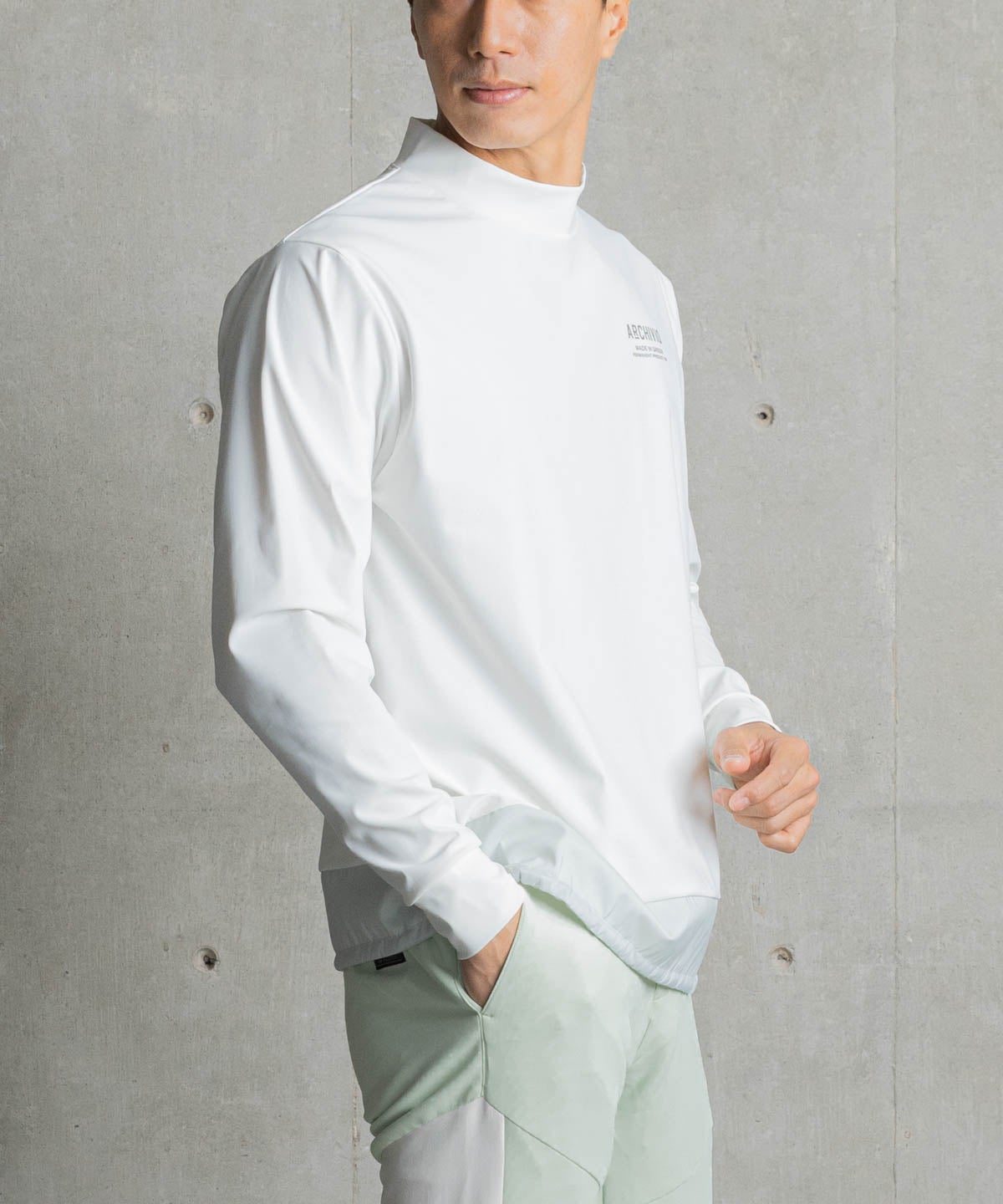 モデル着用画像(ホワイト)