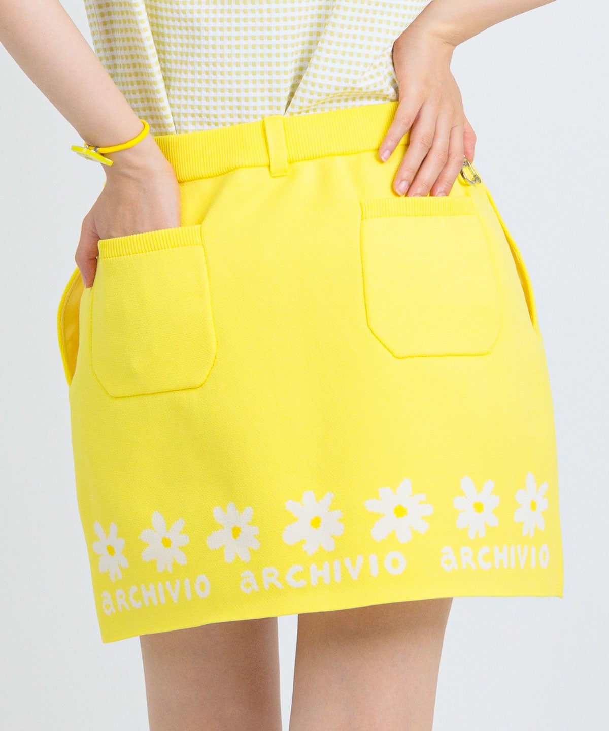 モデル着用画像（イエロー）