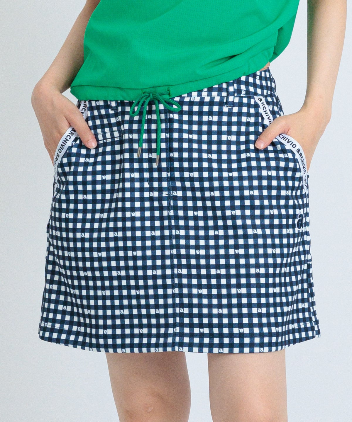 モデル着用画像（ネイビー）