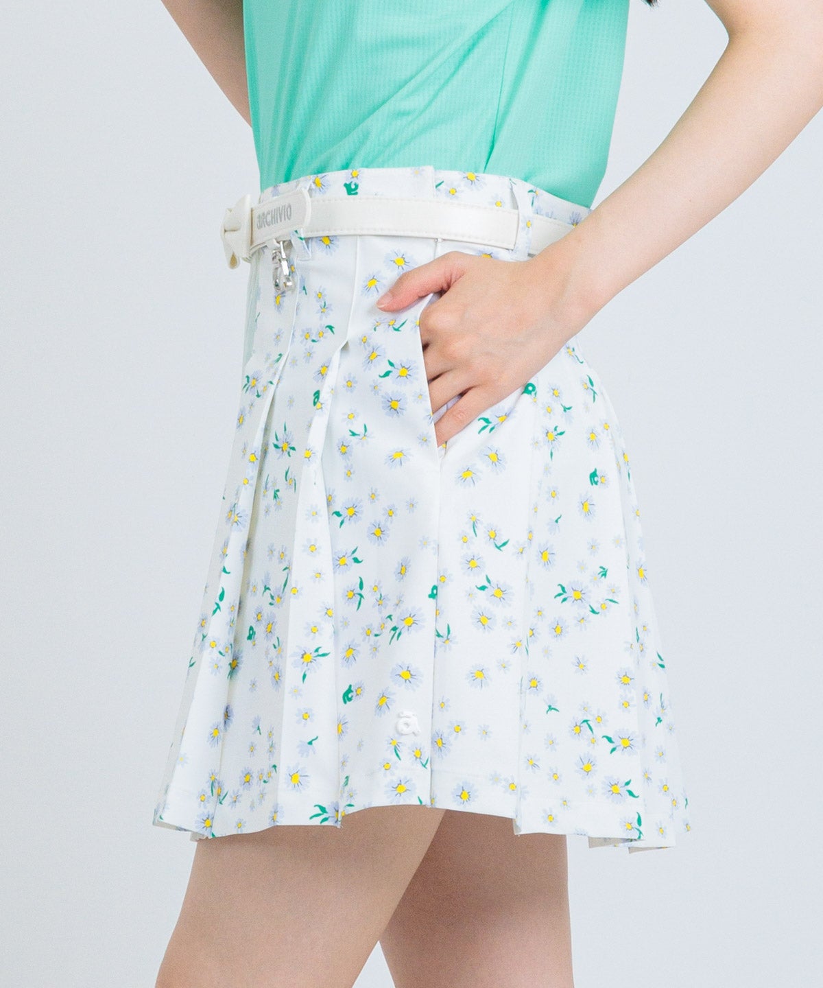 モデル着用画像（ホワイト）