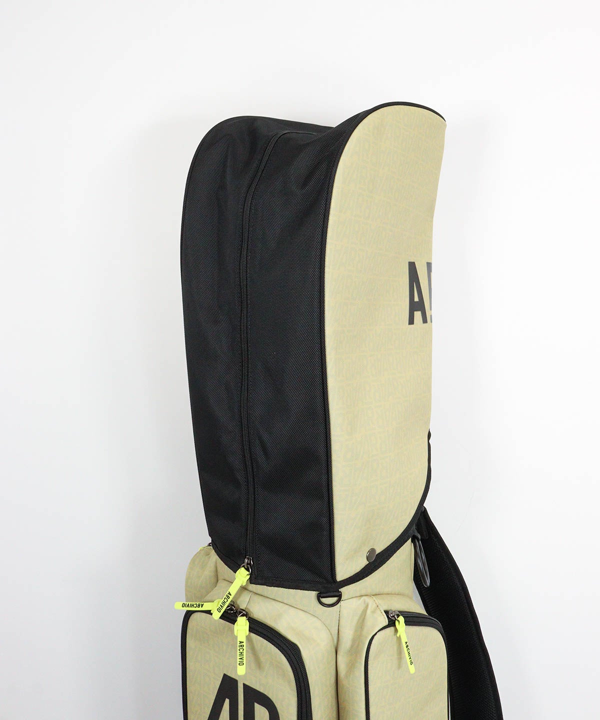 フードカバー部分内側（ベージュ）