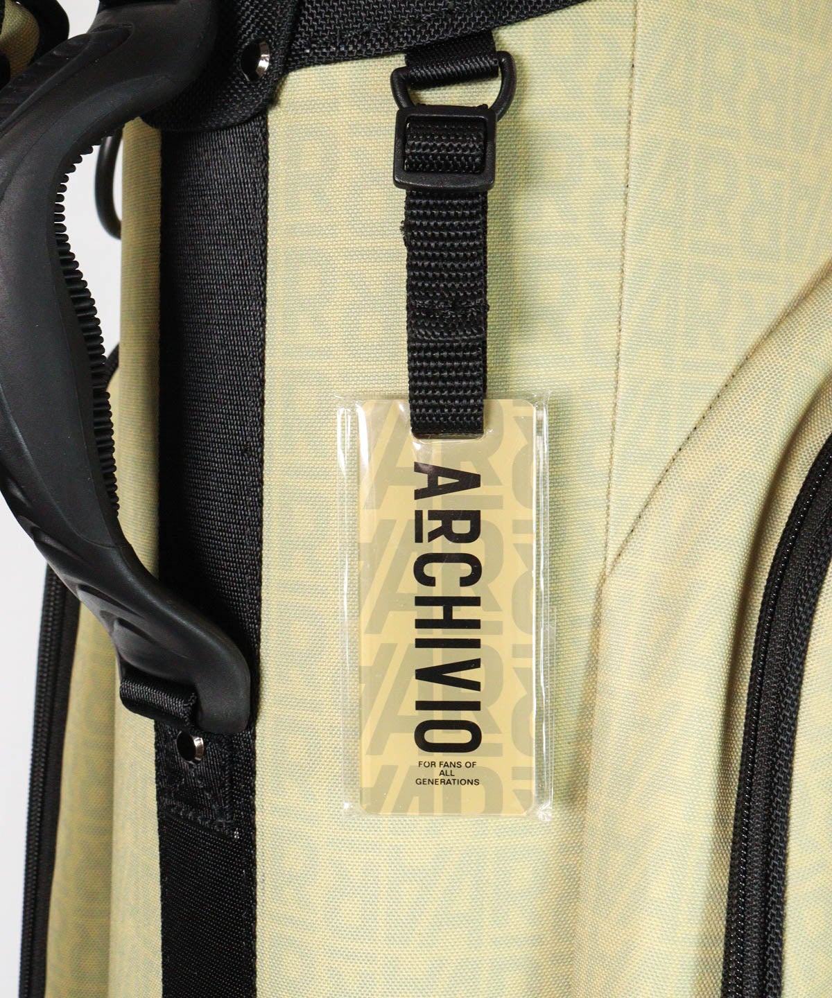 ネームタグ部分（ベージュ）