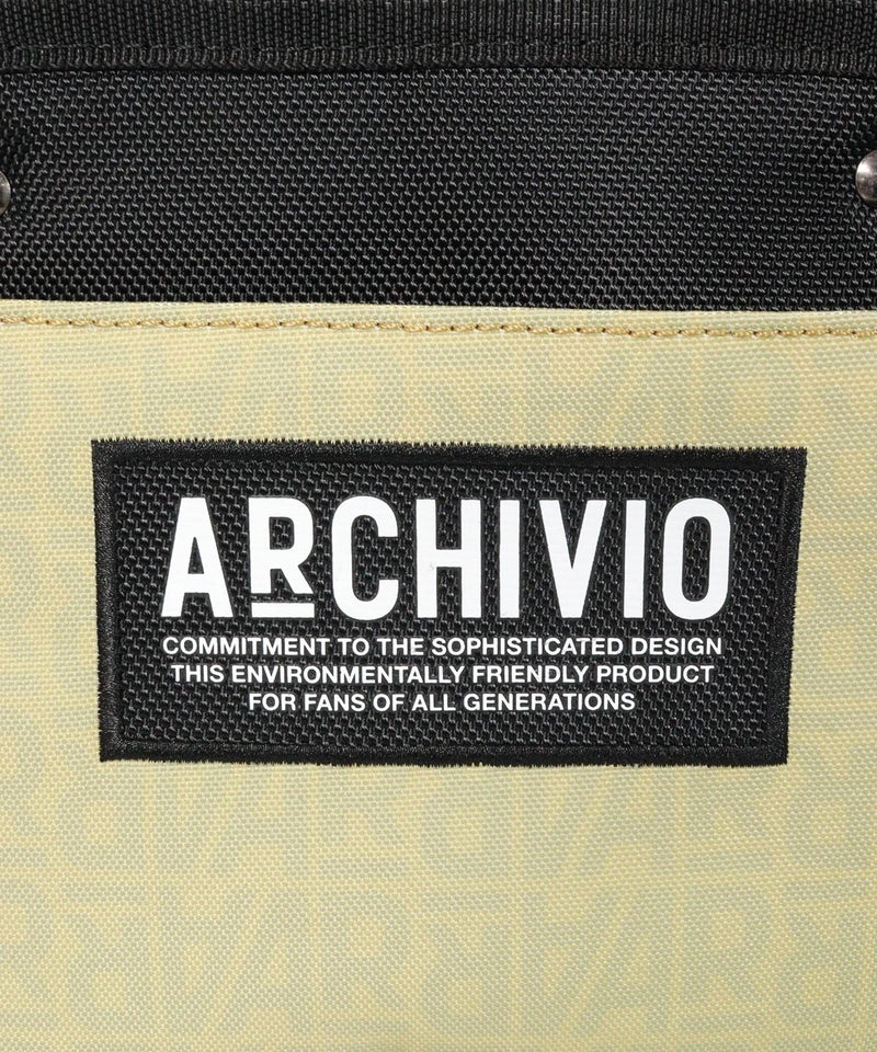 ブランドロゴ部分（ベージュ）