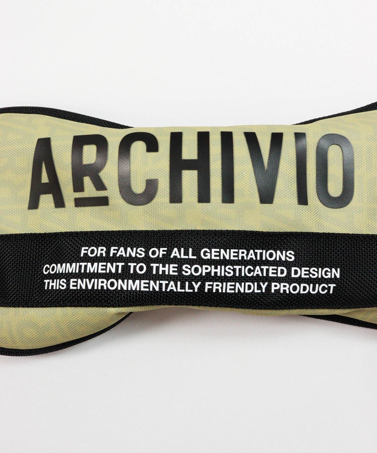 ロゴデザイン部分（ベージュ）